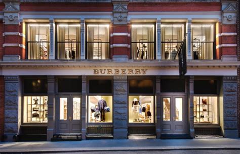 burberry spring street soho.